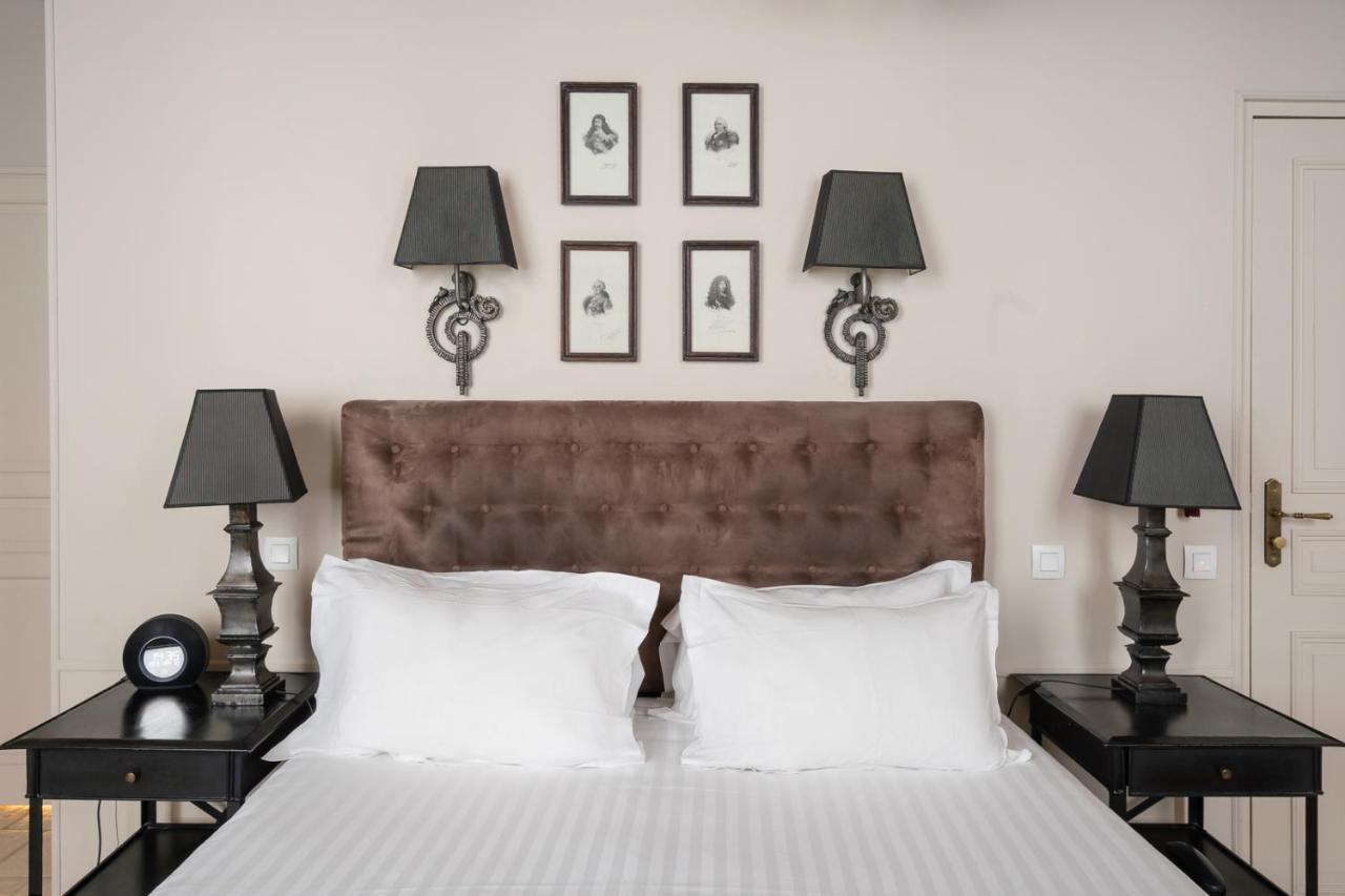 Hotel Saint-Louis Marais Paris Exterior photo